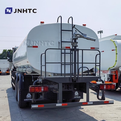 Sinotruk HOWO 20000 Litre 6x4 10 roues 6x4 Capacité de conduite 20 mètres cubes