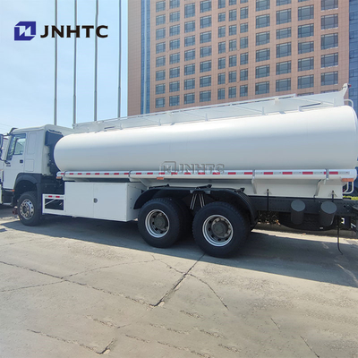 Prix d'usine Sino Howo 6x4 8x4 20 Cbm pétrole réservoir de carburant camion de transport de carburant réservoir de camion à vendre