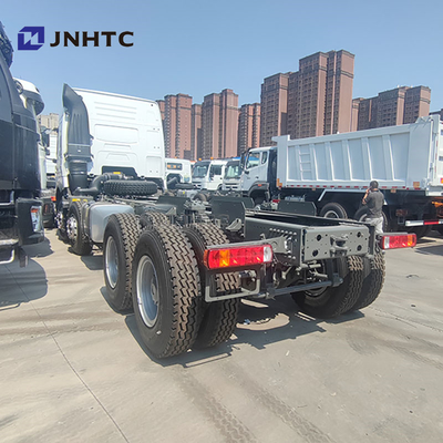 Vente à chaud SINOTRUK HOWO T7S 6x4 camion à décharges diesel chassis camion pour l' Afrique
