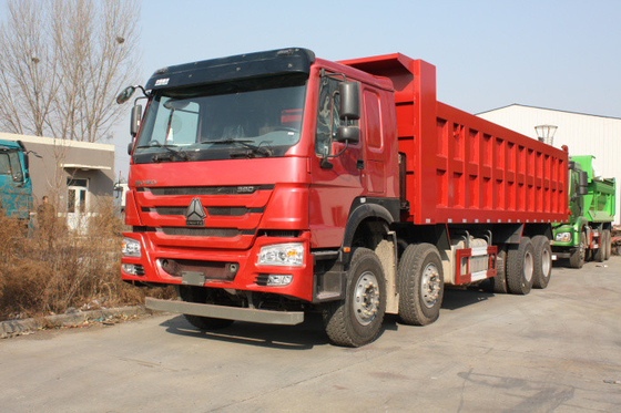 camion à benne basculante résistant rouge de Sinotruk Howo 8x4 des roues 50T 12 avec 30M3 la capacité LHD