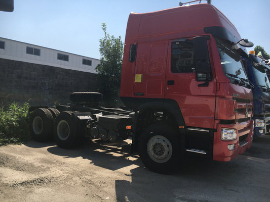 camion de moteur de tracteur de Sinotruk Howo7 de cabine de 371hp HW79 avec 2 dormeurs