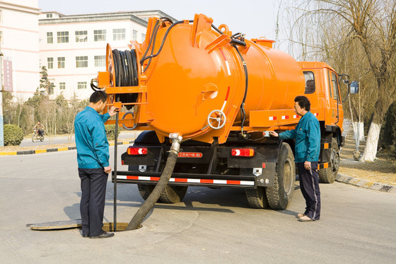 Camion d'élimination des déchets d'eaux d'égout avec la combinaison à haute pression de lavage et d'aspiration