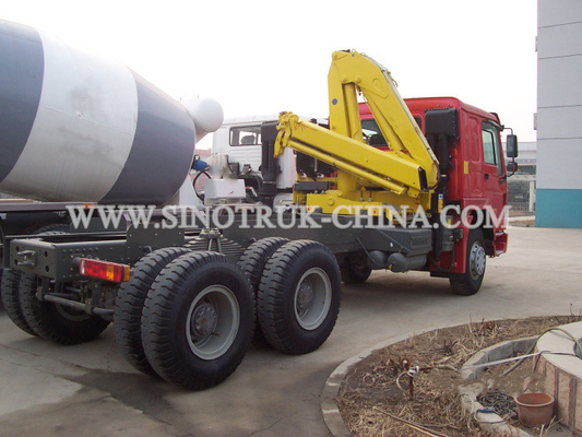 Le camion du moteur 6×4 a monté la grue hydraulique rouge/jaune ZZ4257N3247W modèle