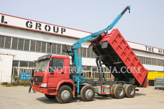 Le camion- de LHD 371HP 8×4 a monté des tonnes de la grue XCMG12 pour des accidents de la circulation