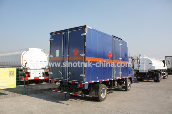 camions commerciaux de faible puissance de la couleur 116HP multi, lumière cube van truck de HOWO 4*2