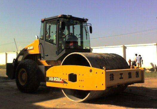 20t choisissent le rouleau de route vibratoire de tambour pour la construction de routes et le XS202J réparé