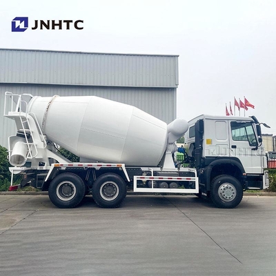 HOWO Camion de béton 6X4 Nouveau camion de mélange de béton pompe tracteur avec 12 roues camion de béton