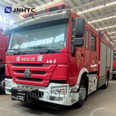 HOWO 18m bras de pulvérisation élevé 4x2 12000l grand débit de sauvetage incendie camion de pompiers à vendre
