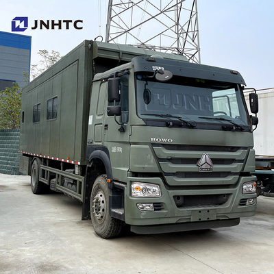 HOWO 4x2 6 roues Voiture de camping Cuisine Restaurant Dining Truck Véhicule de vente en gros Voiture de chargement À vendre