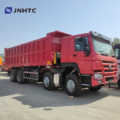Chine 8X4 400 chevaux Sinotruck Howo Tipper à la main gauche