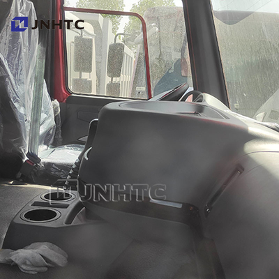 Chine 8X4 400 chevaux Sinotruck Howo Tipper à la main gauche