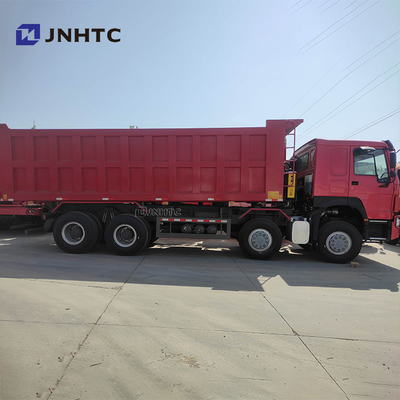 Chine 8X4 400 chevaux Sinotruck Howo Tipper à la main gauche
