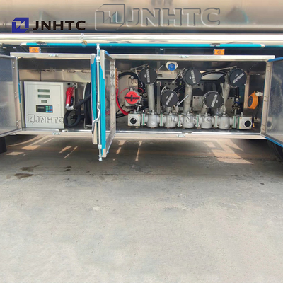 Sinotruk Howo Camion-citerne à carburant 6 roues alliage d'aluminium 10000 litres avec distributeur Camion-citerne à pétrole