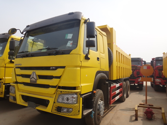 Le camion à benne basculante jaune de 371hp 20M3 RHD Sinotruk Howo 6x4 pour 40-50 tonnes chargent