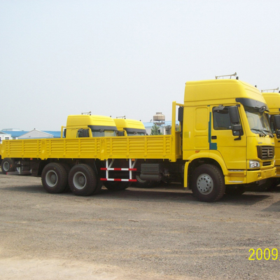 Camion jaune de cargaison de rouleur de la couleur 6x4 10 de modèle de Sinotruk Howo7 pour 40-50T