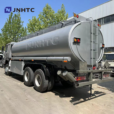 Sinotruk Howo Camion réservoir de pétrole 6X4 400HP LHD Camion réservoir de pétrole à carburant diesel Bon prix