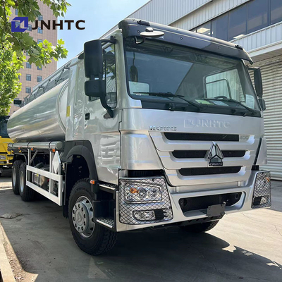 Sinotruk Howo Camion réservoir de pétrole 6X4 400HP LHD Camion réservoir de pétrole à carburant diesel Bon prix