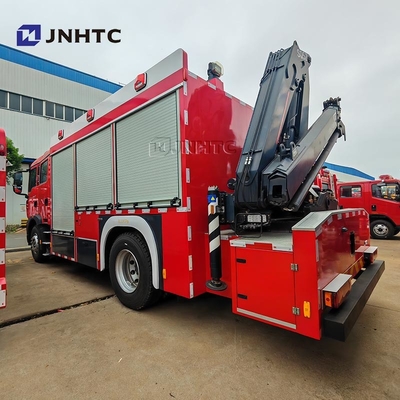 Truc de lutte contre les incendies Howo TX 5000L Cisterne à mousse d'eau 4X4 Avec camion grue