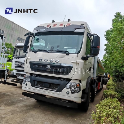 SINOTRUK HOWO Camion réservoir de carburant 8X4 roue motrice Euro 3 émission standard Camion réservoir de carburant Camion réservoir