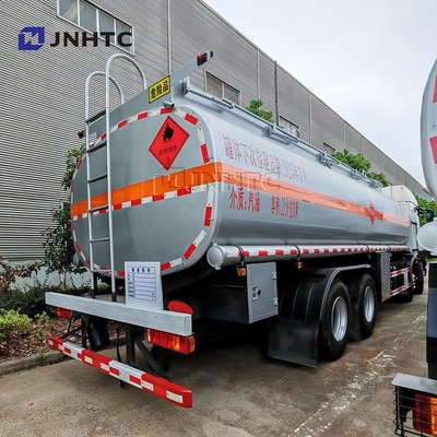 SINOTRUK HOWO Camion réservoir de carburant 8X4 roue motrice Euro 3 émission standard Camion réservoir de carburant Camion réservoir