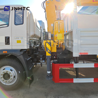 SINOTRUCK 4X2 6 roues camion de marchandises avec grue camion monté grue à vendre