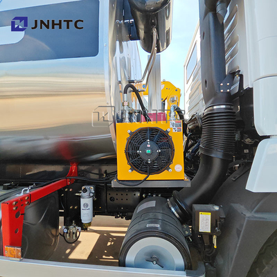 Shacman F3000 Diffuseur Largeur Petit pulvérisateur de bitume Camion Cisterne à eau Camion Distributeur d'asphalte intelligent À vendre