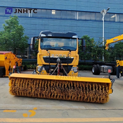 Howo TX Road Salt Spreader Machine à fondre la neige 6X4 350HP Camion de balayage de neige adapté