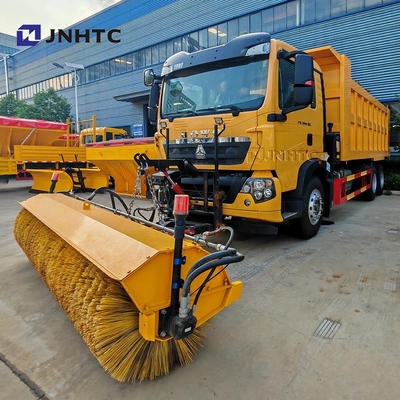 Howo TX Road Salt Spreader Machine à fondre la neige 6X4 350HP Camion de balayage de neige adapté