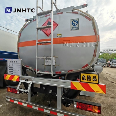 Nouveau camion-citerne Shacman M3000 6*4 340hp-400hp pour le transport du pétrole