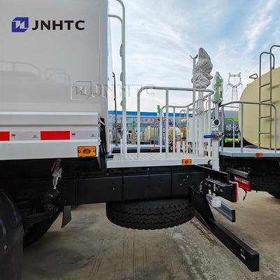 HOWO Camion d'eau légère Étain inoxydable Boisson 4x2 5000 Litre 5Ton Camion-citerne Camion-citerne Prix