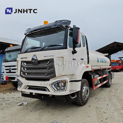 Howo NX camion à ancre d'eau 4x2 200-380 chevaux roue motrice réservoir d'arrosage camion bon prix