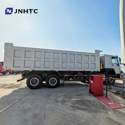 Nouveau camion à bascule Sino HOWO 8x4 16 20 mètres cubes 10 roues camion de décharge minier à vendre