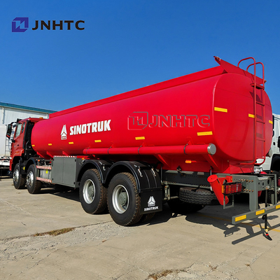 Howo NX Camions pétroliers 8X4 400HP 30000 litres Camions pétroliers transport de carburant