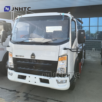 Sinotruk Howo Mini réservoir d'huile légère 4x2 3000L camion-citerne