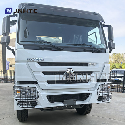 HOWO 4X2 Route Construction Trailer Distributeur de l'asphalte camion avec barre de pulvérisation pour l'asphalte de préparation