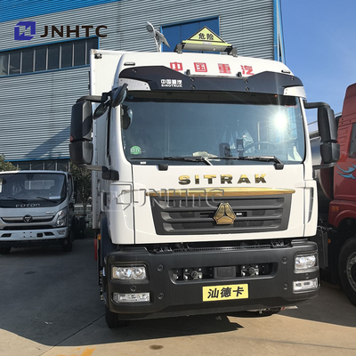 SITRAK Transporteur de marchandises dangereuses sur mesure Camion de marchandises 4x2 Fuite de pétrole diesel Camion de livraison inflammable