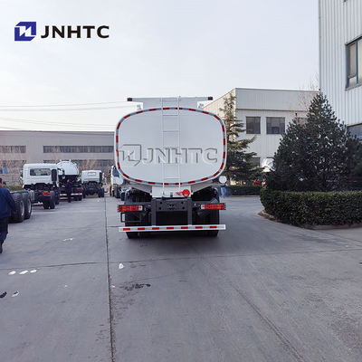 Vente à chaud de haute qualité Sinotruk Howo Camion-citerne de pétrole 10000 litres 20000 litres Camion-citerne de carburant