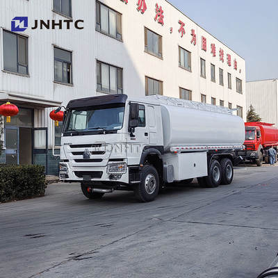 Vente à chaud de haute qualité Sinotruk Howo Camion-citerne de pétrole 10000 litres 20000 litres Camion-citerne de carburant