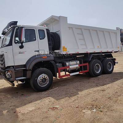 Vente à chaud en Chine HOWO Nx Camion à décharge 6X4 10 roues 20 tonnes Sinotruck Camion à décharge lourd diesel minier