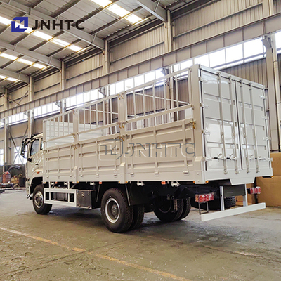 Sinotruk Howo Nx Fence camion de 8 tonnes avec une remorque de chargement complète