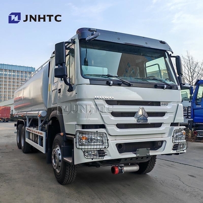 Camion-citerne de pétrole Howo 10000 litres 20000 litres Camion-citerne de carburant à 6X4 roues