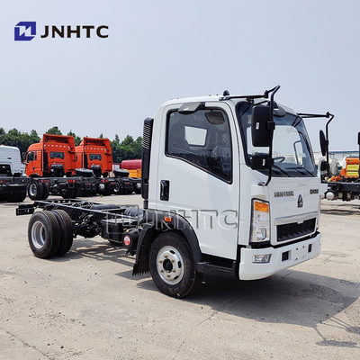 Sinotruck Howo 4x2 5 tonnes 8 tonnes de fret léger / camion-décharge Chassis carburant diesel Euro 2 émission Direction gauche