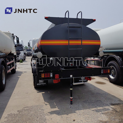 HOWO 4 000 litres 5 000 litres Camion réservoir de carburant 5 tonnes de carburant