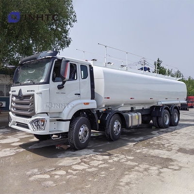 Howo NX Truck de sport de l'eau 8X4 380HP 12 roues de la Chine camion réservoir d'eau