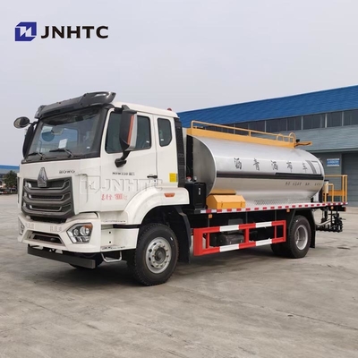 Camions de pulvérisation d'asphalte HOWO NX 4X2 2206HP à vendre