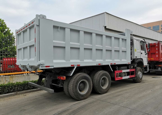 Camion à benne basculante résistant blanc de Sinotruk howo7 6x4