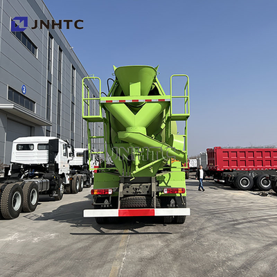 SINOTRUK HOWO 6X4 8CBM Mètre Moteur diesel Camions hydrauliques à béton