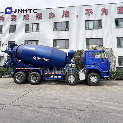 Nouveau camion malaxeur à béton automatique HOWO NX 8*4 avec châssis robuste à déchargement inversé