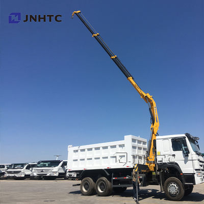 Sinotruk Howo 6x4 371 chevaux camions à décharge avec grue 10 tonnes Singapour camion monté grue à rampe télescopique