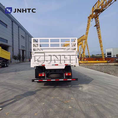 Sinotruk Howo Camion de fret léger 10 tonnes Neuf 4x2 4x4 Diesel Volant à droite à vendre